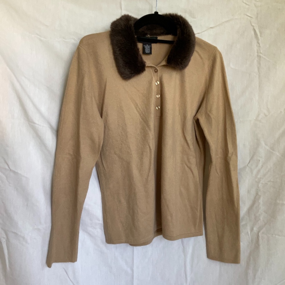 Fur trim sweater